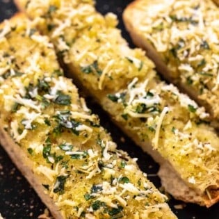 garlic bread cut into 1-inch slices