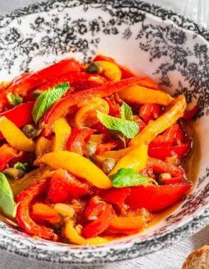 A close up of peperonata in a bowl.